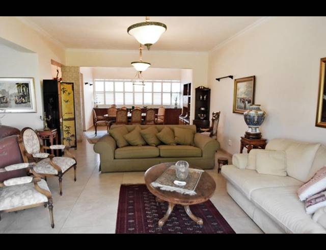 3 BEDROOM APARTMENT FOR SALE IN HYDE PARK